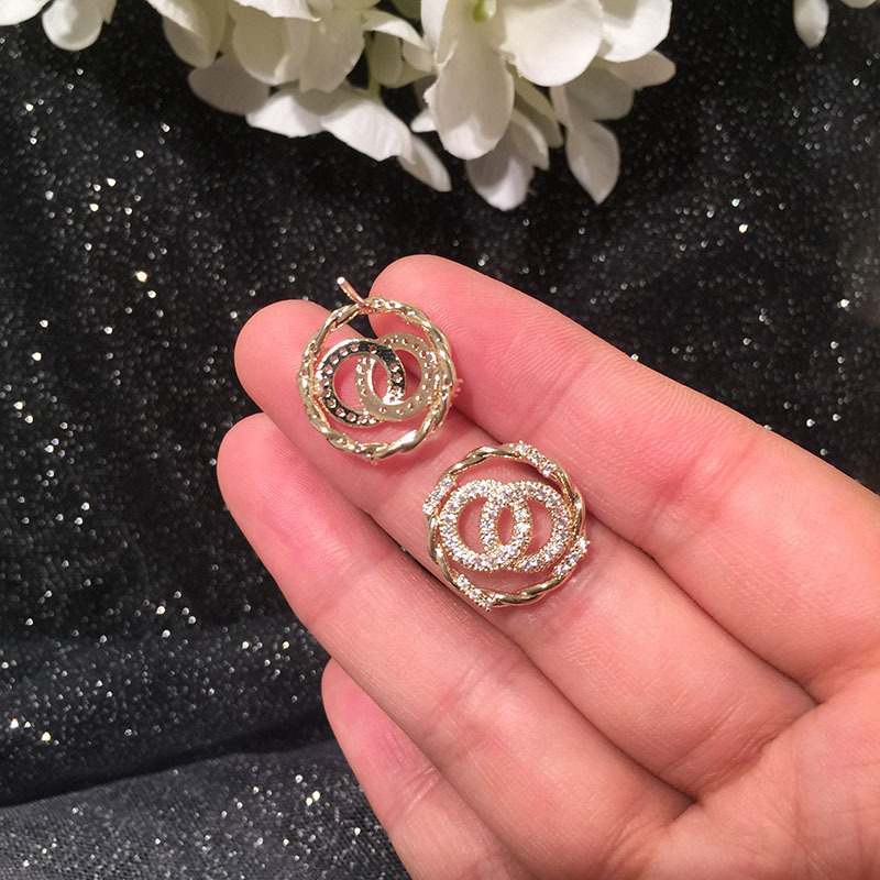 S925 Silver Matte Circle Letter Small Earrings Micro-inlaid Zircon Stud Earrings display picture 3