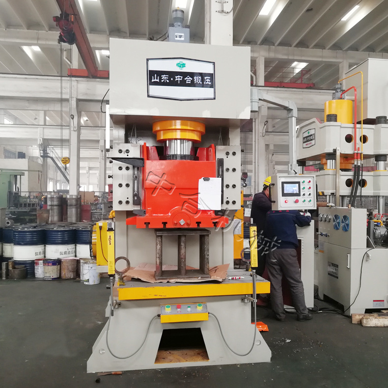 200吨导轨式冲床2