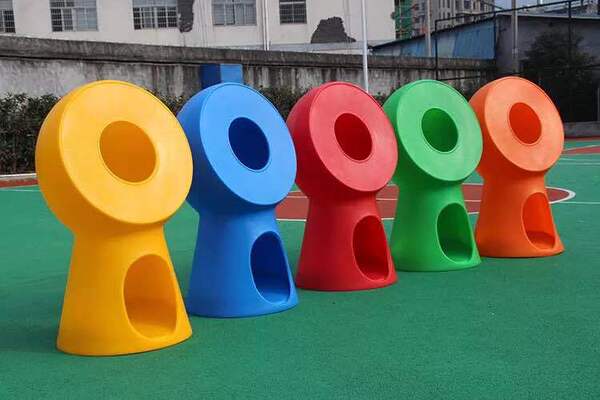 Plastic travel toy for kindergarten