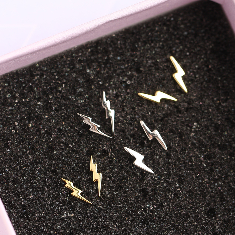 Simple Style Lightning Plating No Inlaid Earrings Ear Studs display picture 4