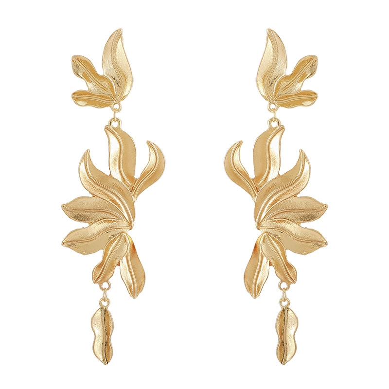 Bohemian Exaggerated Irregular Flower And Leaf Long Earrings display picture 3