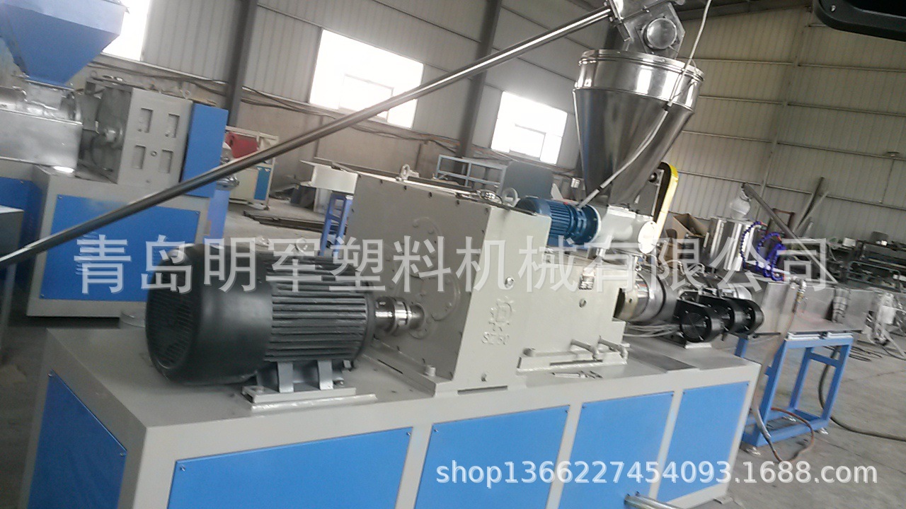 明军牌SJ51型材硬PVC挡水槽 喂鸡槽挤出生产线 型材 异型材挤出机