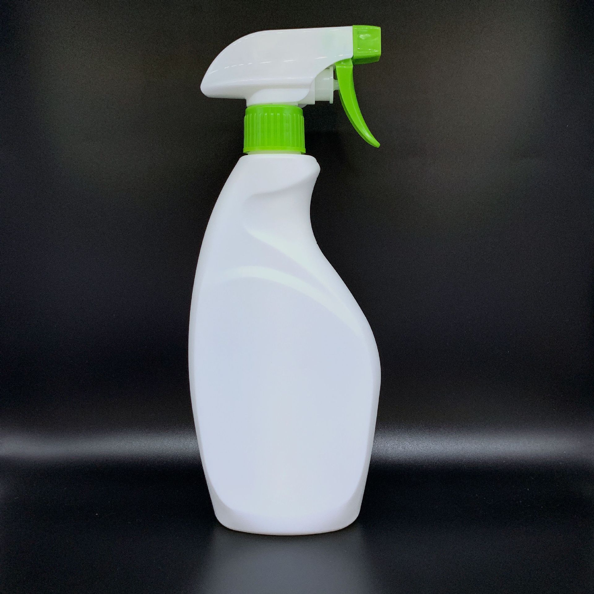 B604 500ml喷雾瓶 油污净瓶 500手扣式喷瓶 pe塑料瓶 喷雾+直线