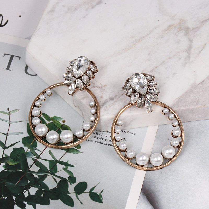 European And American Exaggerated Alloy Geometric Circle Earrings Female Wholesale display picture 7