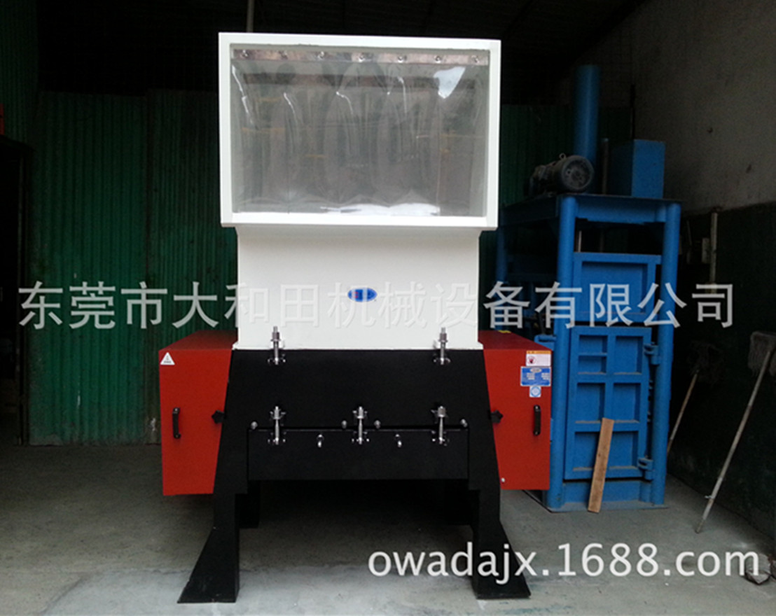精品推荐大型塑料粉碎机 ABS塑料粉碎机 75HP塑料筐粉碎机