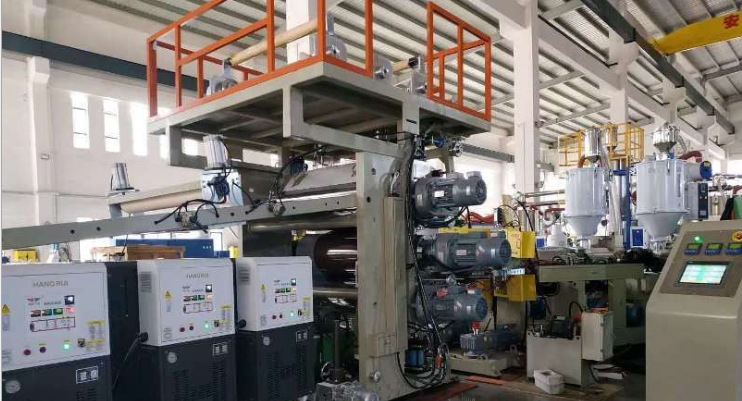 燿安厂家直销 多层PC箱包片材挤出机 箱包押出生产线 箱包片材机