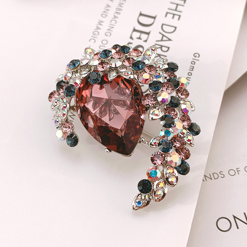 ŷ���¿�ʩ��ˮ�����м�Լ���������ػ�˿����Χ���������Ů����