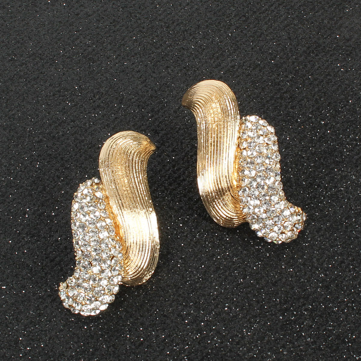 Simple Alloy Stud Earrings display picture 4