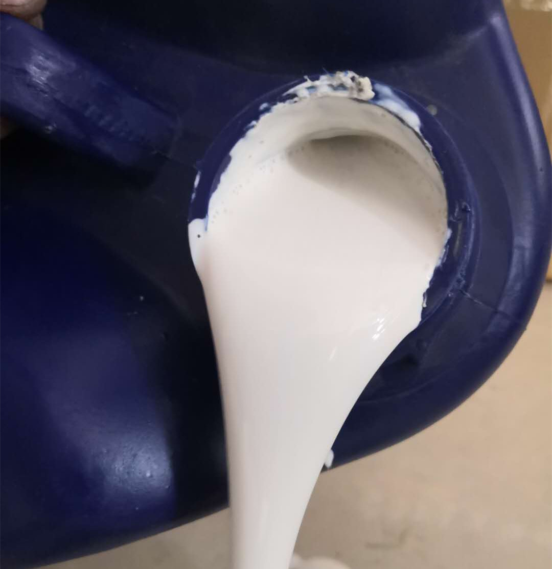 汽车内饰s10水性白胶牛奶胶门板布料皮革粘合15L改装翻新喷胶