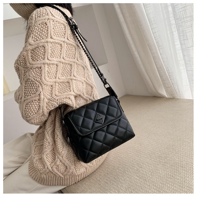 Ins Small Bag Female 2019 New Fashion Western Style Messenger Bag Korean Version Of The Red Texture Rhombus Chain Bag display picture 23
