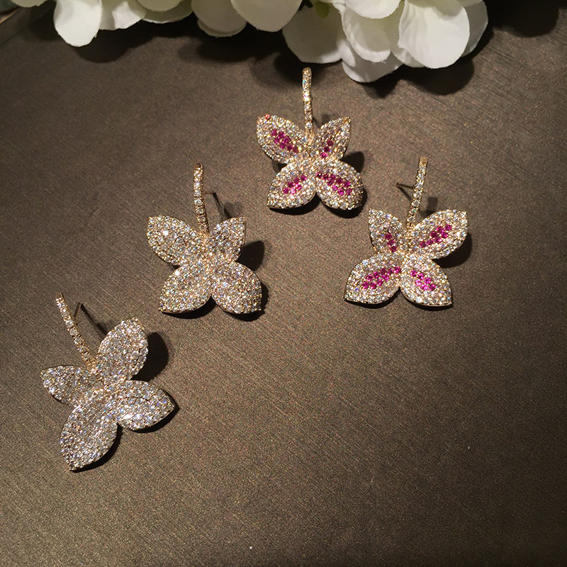 Fashion Luxury Leaf Earrings Gold Micro-inlaid Zircon Gas Earrings Simple Bride Earrings Jewelry display picture 9