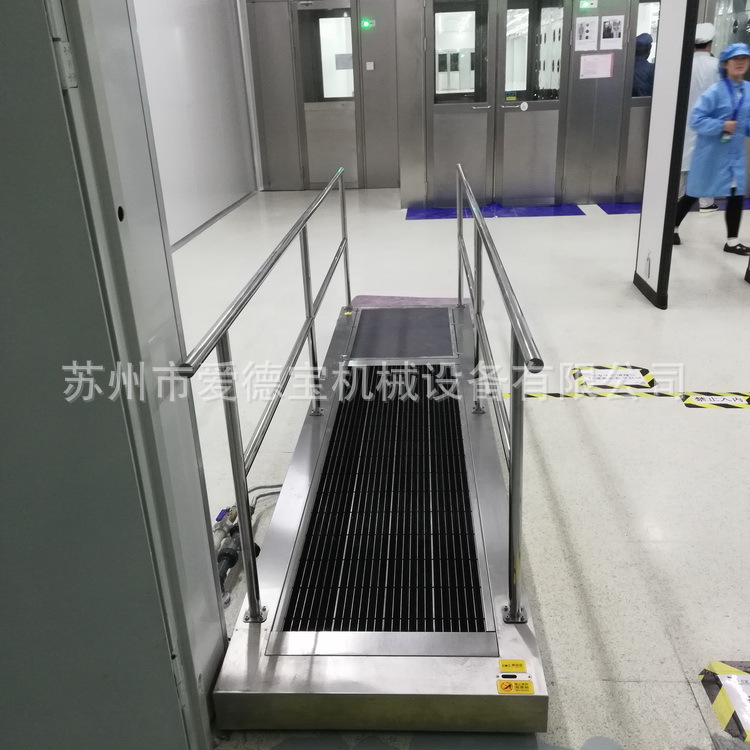 厂家供应 鞋底清洁机 鞋底清洗机 毛辊式鞋底清洁机 滚筒辊轴清洁