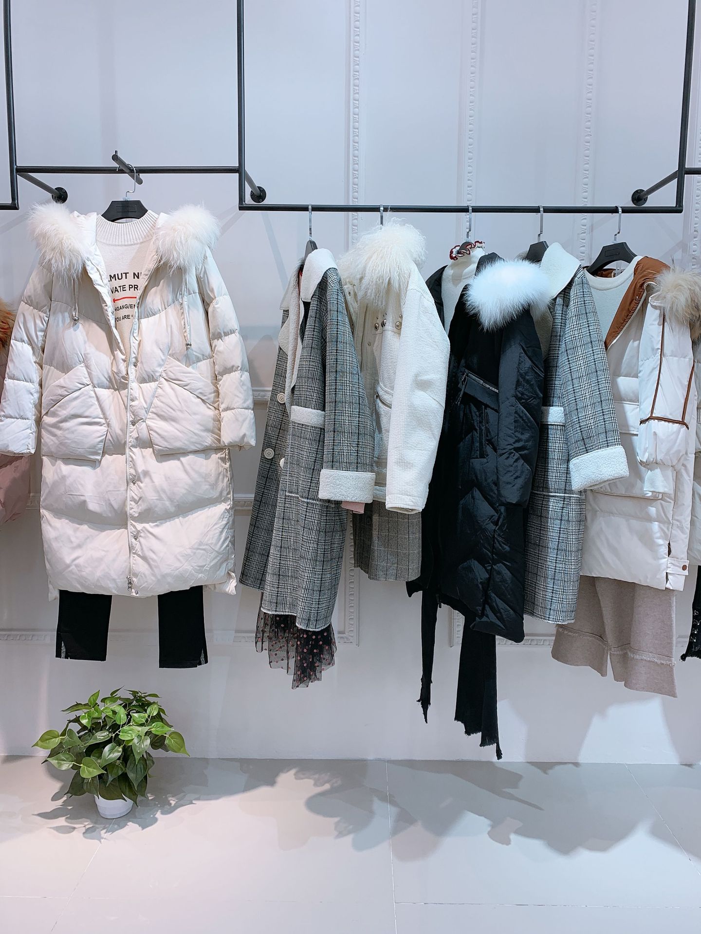 tiktok用钱吗 快手卖货用钱吗