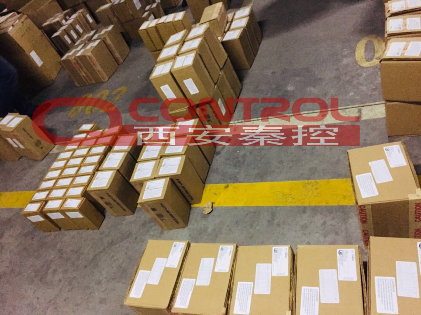 美国UE双点炉膛压力开关 J402-520 J402-521 J403-522 J403-523