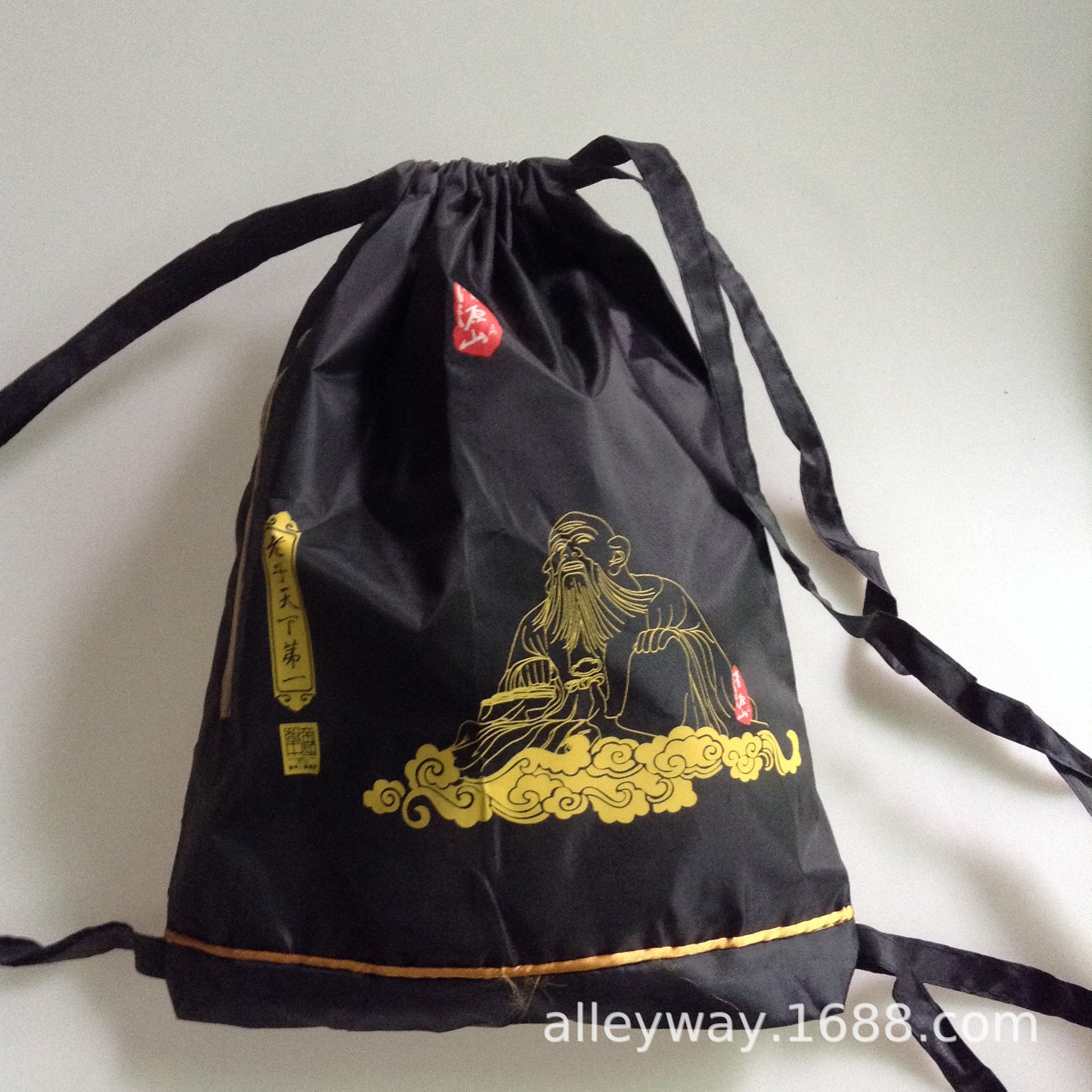 涤纶双层休闲登山衣物收纳束口袋30X38cm