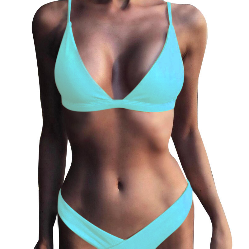 V-shaped bikini set image 2