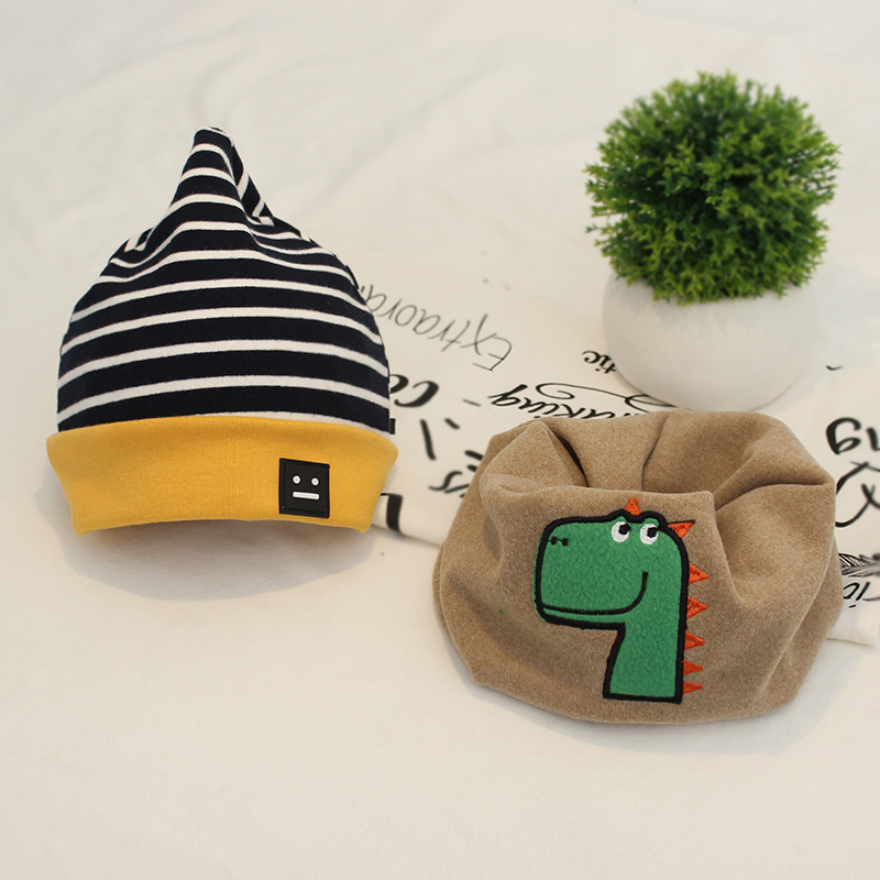 18新款宝宝帽子套装秋冬季保暖新生婴儿卡通韩版套头帽子围脖厂家