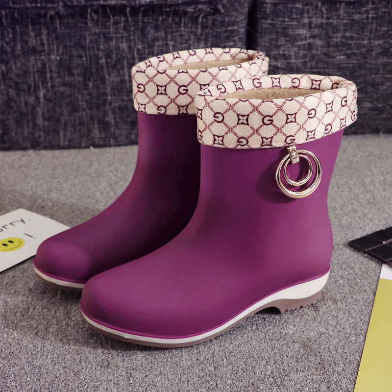trendy rain boots 2019