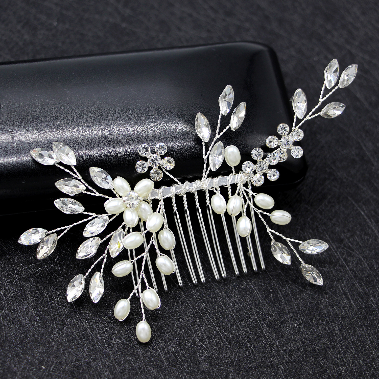 Bridal headwear Pure handmade pearl crystal hair comb