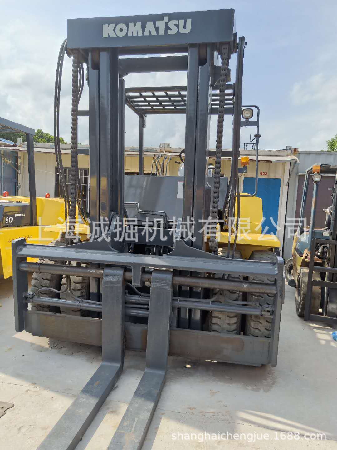 二手小松15吨叉车，带驾驶室TCM16吨叉车