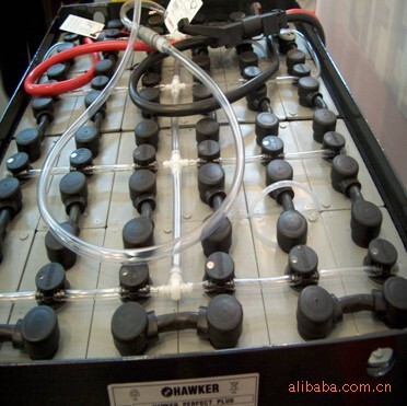 Hoke forklift battery 4PZS620/48V620AH whole set of sales and installation convenient automatic water filling device