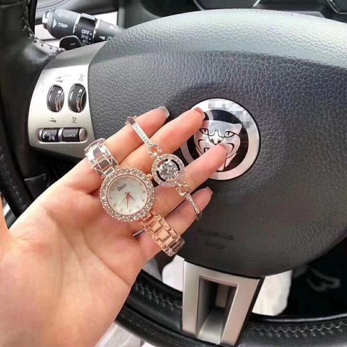 Wechat business women's watch women's watch set bracelet set with diamond English watch steel band small dial watch one piece drop shipping
