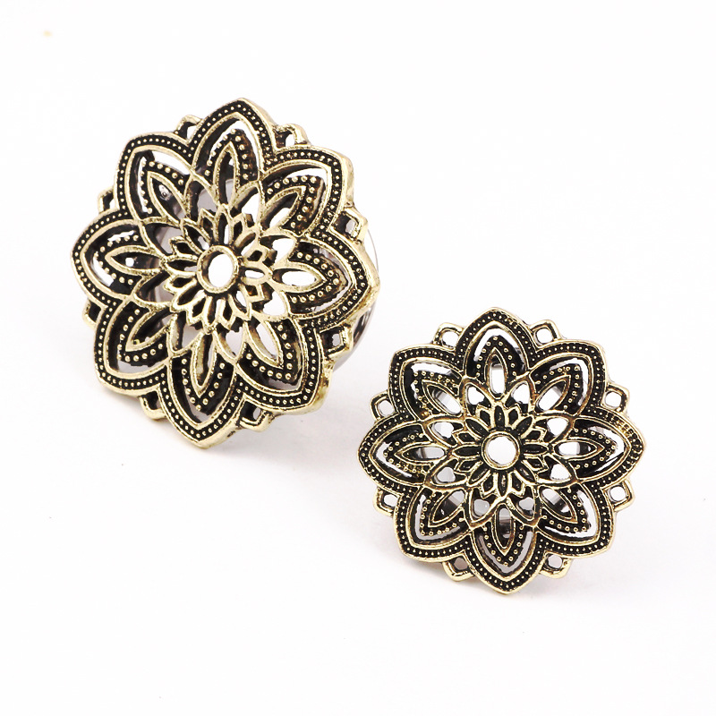 Cross-border Hot Sale Ear Expansion Stainless Steel Horn Bronze Flower Hollow Flower Auricle Expander Piercing Earrings detail image 7