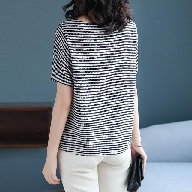 Stripe Chiffon shirt short sleeve T-shirt loose New fashionable bat 