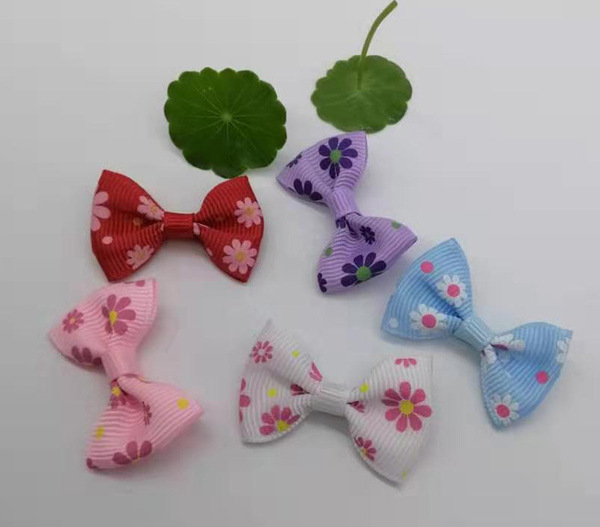 Children's decorations with bow
