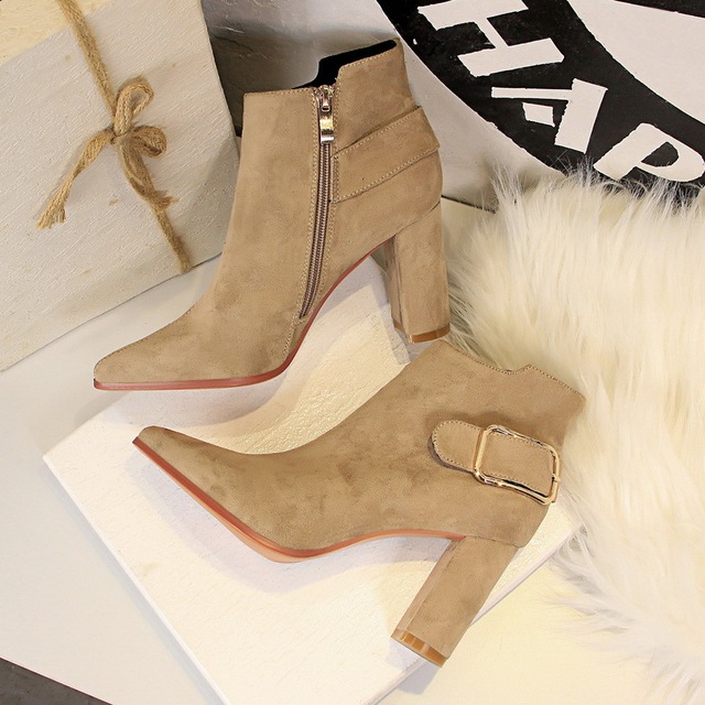 European and American fashion sexy thin and nude boots thick heel high suede pointed metal belt buckle women’s short boo