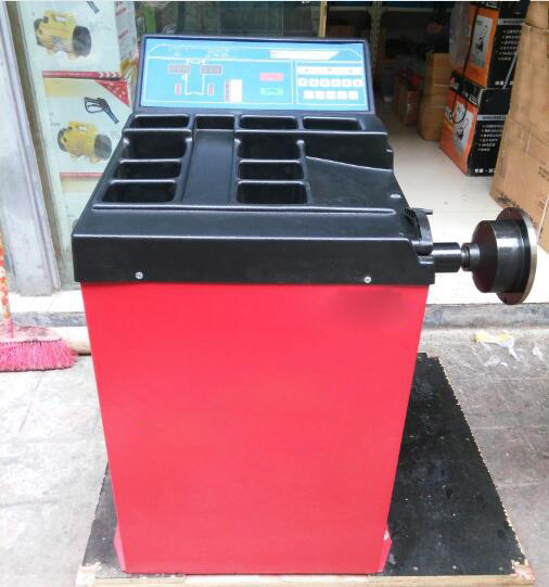 汽修用轮胎平衡机   汽车轮胎平衡机 小型轮胎平衡机