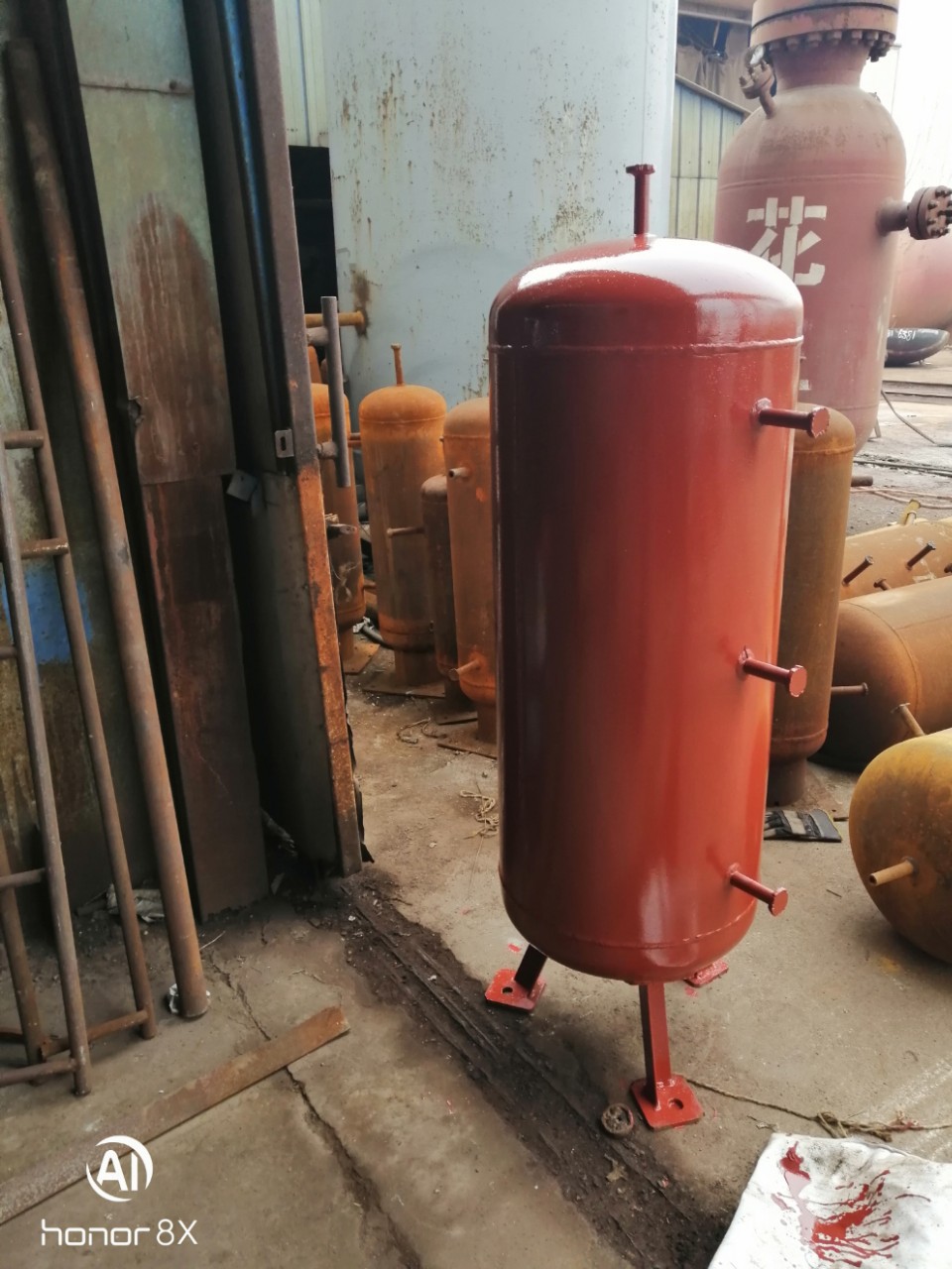 我厂生产集油器，紧急卸氨器多种规格均可加工定制大量现货