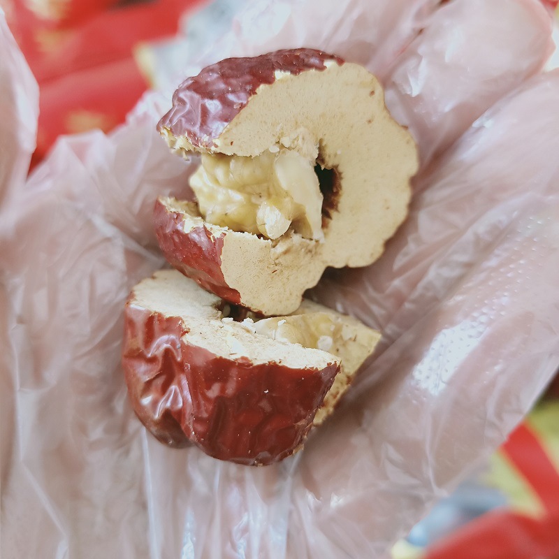 直销批发 枣夹核桃散装整箱500克颗粒包装美脑枣和田大枣夹核桃仁