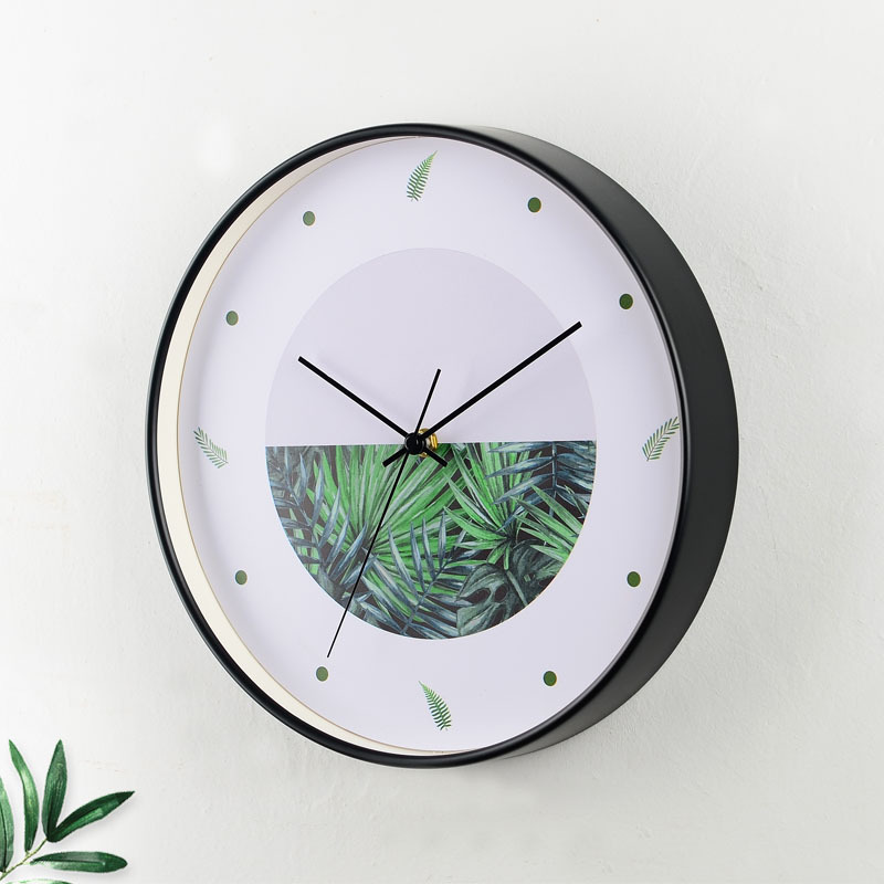 Nordic Entry Luxury Modern Quiet Wall Clock Simple Living Room Bedroom Round Quartz Decoration Clock Metal Black Clock