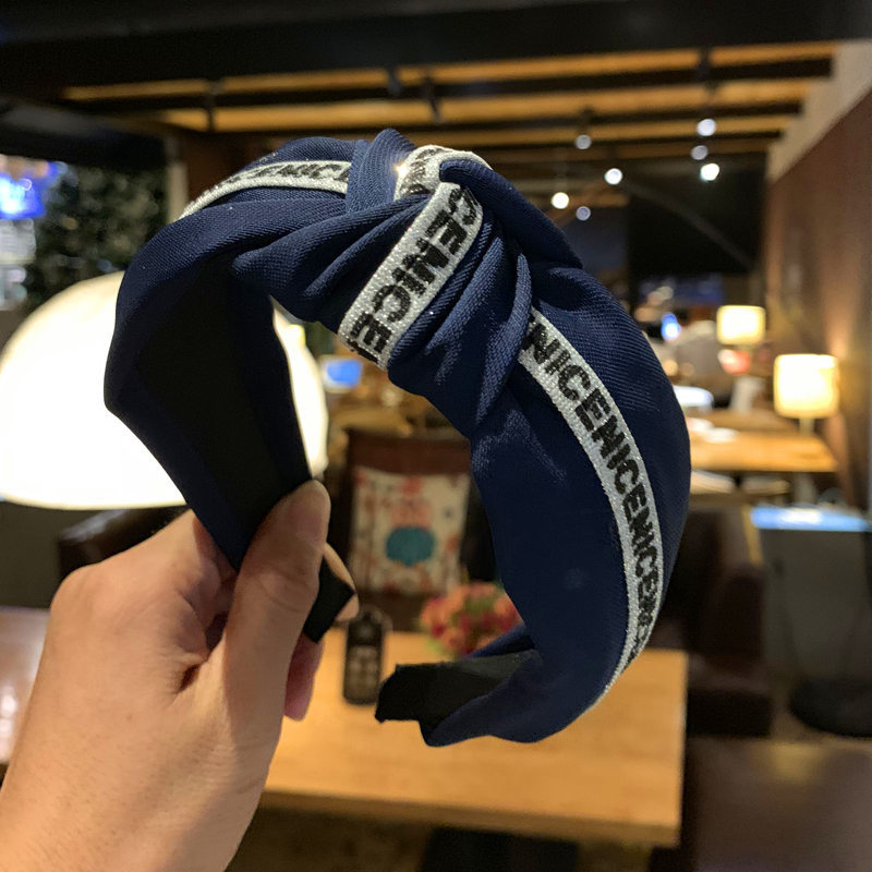 Neues koreanisches breites Rand-Knoten-Clip-Stirnband mit einfarbigem Buchstaben, süßer und niedlicher Haarschmuck für Erwachsene_voghion.com