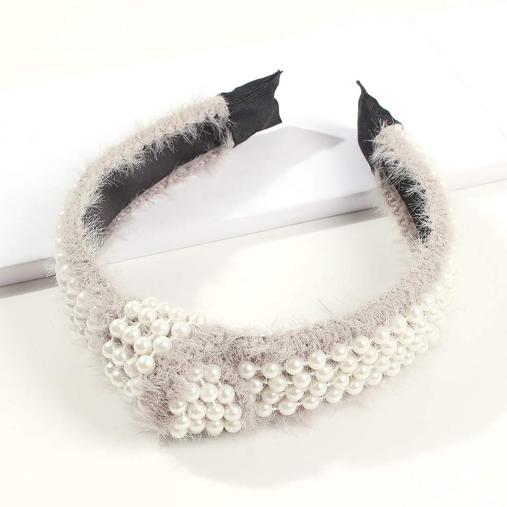 Women's Broad-knit Mink Hair Trendy Hoop With Pearl Knotting Solid Color Knitted Hair Accessories display picture 9