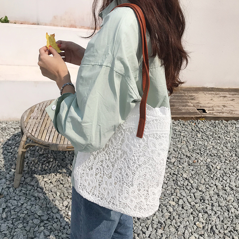 Women's Medium Spring&summer Cotton Beach Shoulder Bag Bucket Bag Straw Bag display picture 2