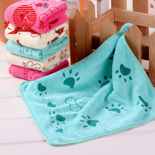 Manufacturer wholesale microfiber square towel cartoon water-absorbent printing 25*25 children's face towel kindergarten small towel