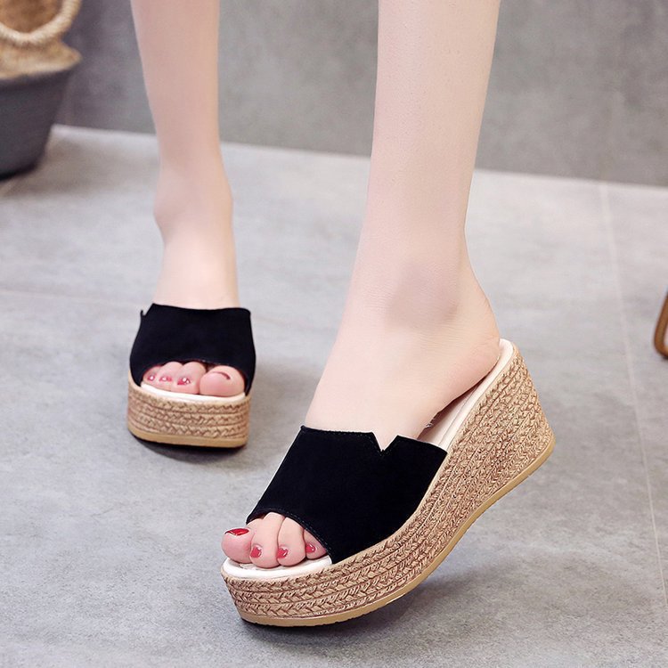 2019 slippers women's summer fashion wear Korean version waterproof platform slope heel cool drag thick bottom high heel muffin bottom word slippers