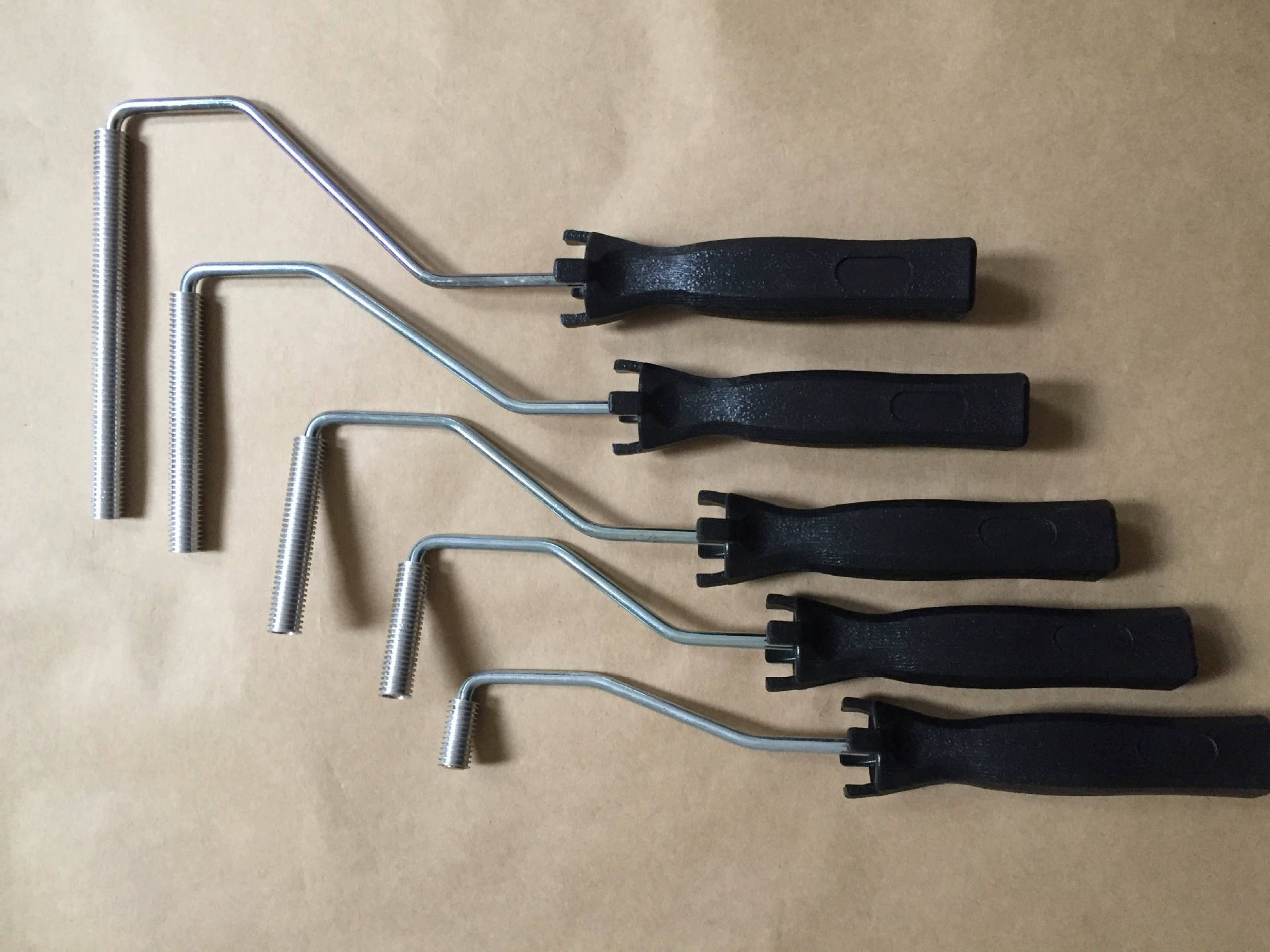 Специальные инструменты для стекловолокна, инструменты для ручной пасты, пеногасительный валик, пеногасительный валик, прижимной валик, алюминиевый вертикальный валик.