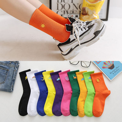 2019新款歐美女士糖果色中筒純棉刺繡天氣襪網紅運動堆堆襪批發