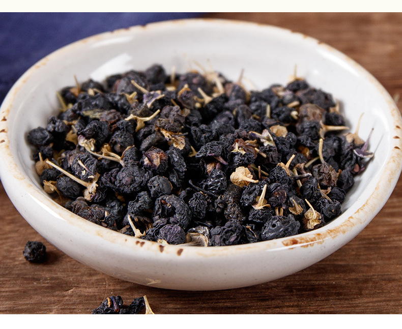 Black Goji Berry 200g (Lycium ruthenicum) — Dried Food Herb for Cold-Brew Tea in use