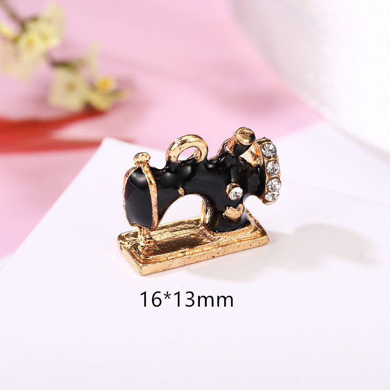 5g Weight 10 PCS/Package Alloy Rhinestones Sewing Machine Pendant