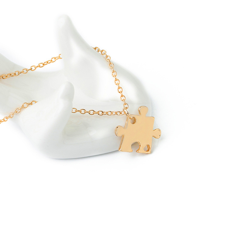 explosion model puzzle necklace four-piece set of creative puzzle stitching good friend necklace cla