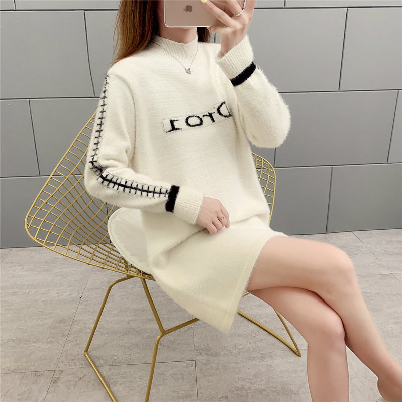 Pull femme en Faux velours - Ref 3414245 Image 10