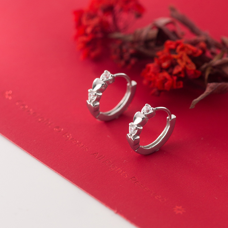 Aloch s925 Pendientes de plata esterlina con incrustaciones de diamantes en forma de corazón Pendientes de corazón de melocotón de amor geométrico dulce y simple G3863