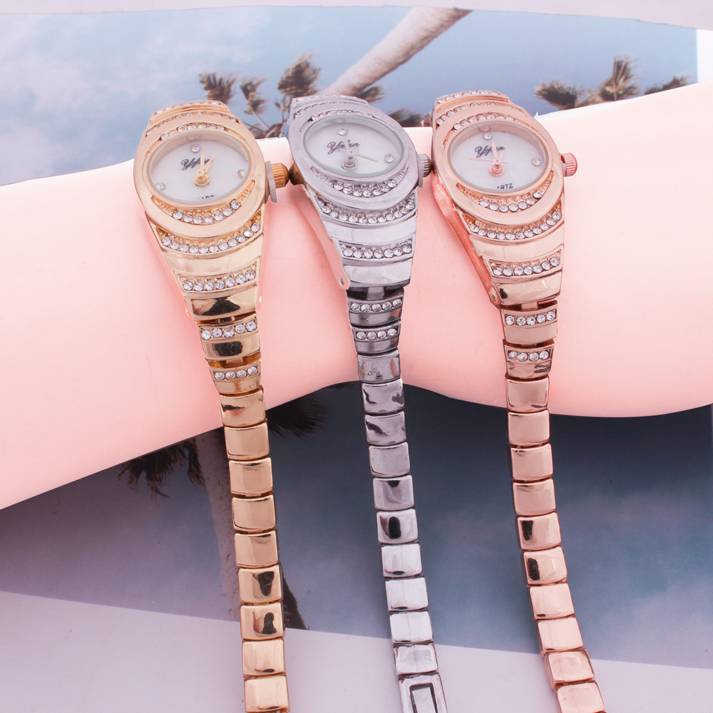 Fashion Watch New Diamond Women&#39;s Watch Steel Strap Watch Wholesale display picture 13