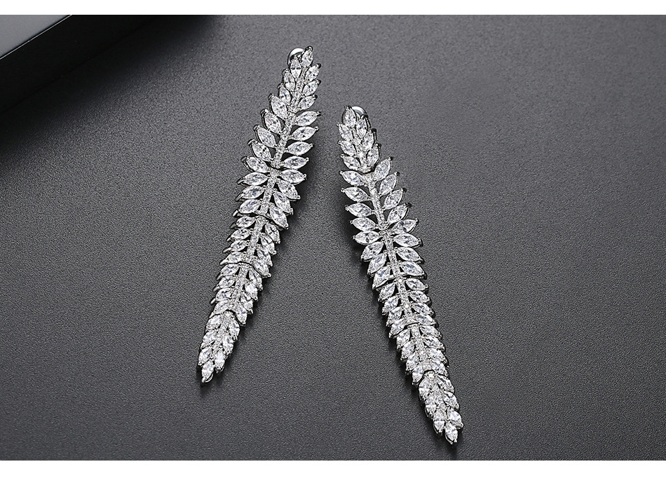 Fashion Earrings Fashion Copper Studded Zircon Long Banquet Earrings Wholesale display picture 5