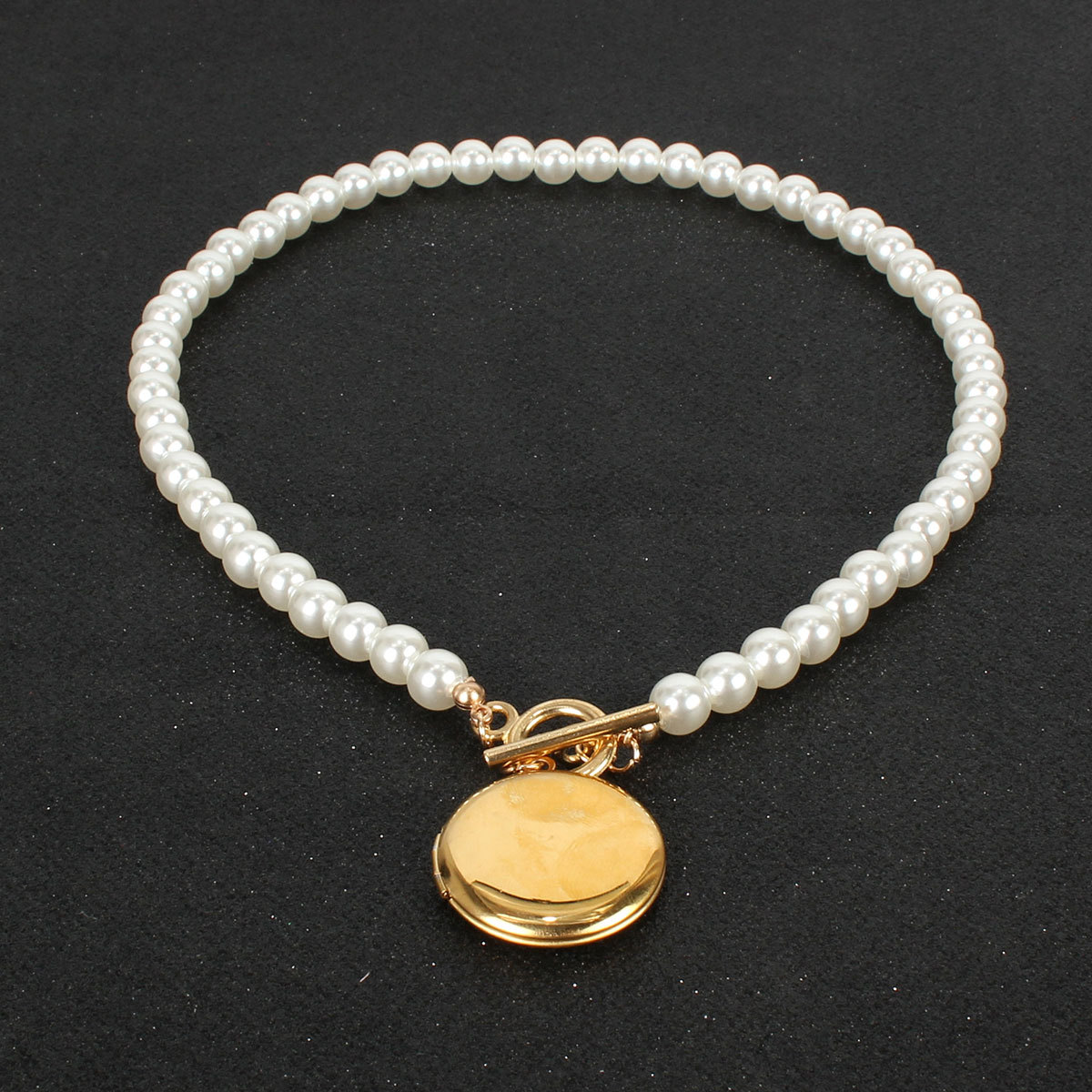 New Simple Retro Necklace Female Plated Gold Imitation Pearl Necklace Jewelry display picture 4