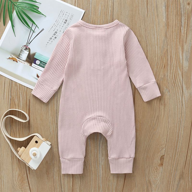 Spring And Autumn Long Sleeve Baby Jumpsuits Solid Color Simple Fashion Baby Romper Romper Newborn Jumpsuit display picture 9